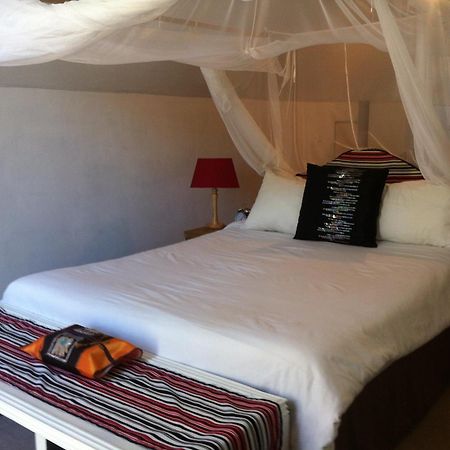 The Old House Bed & Breakfast Kasane Rom bilde